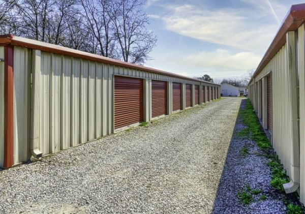 AZ Storage - Collinwood - 306 Tennessee 13