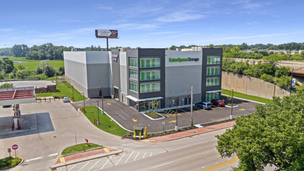 Extra Space Storage - 6784 - Bensenville - Irving Park Rd - 1180 West Irving Park Road