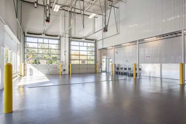 StorageMart - Touhy Ave - 3220 West Touhy Avenue