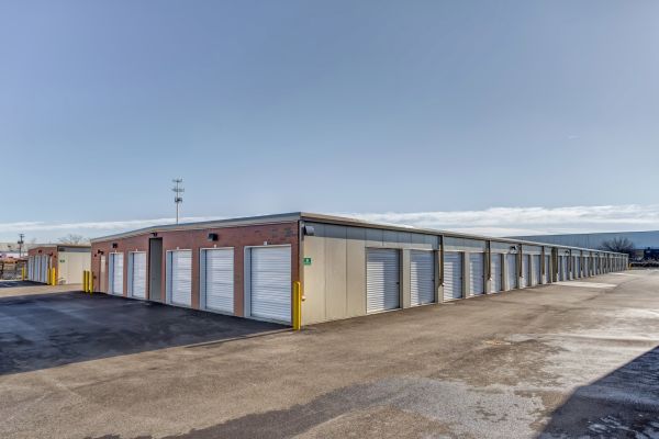 StorageMart - Aurora Rd - 1752 North Aurora Road