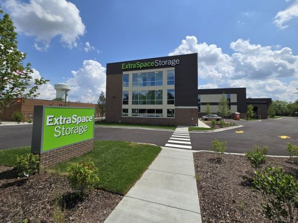 Extra Space Storage - 6328 - Arlington Heights - West Golf Rd - 401 West Golf Road