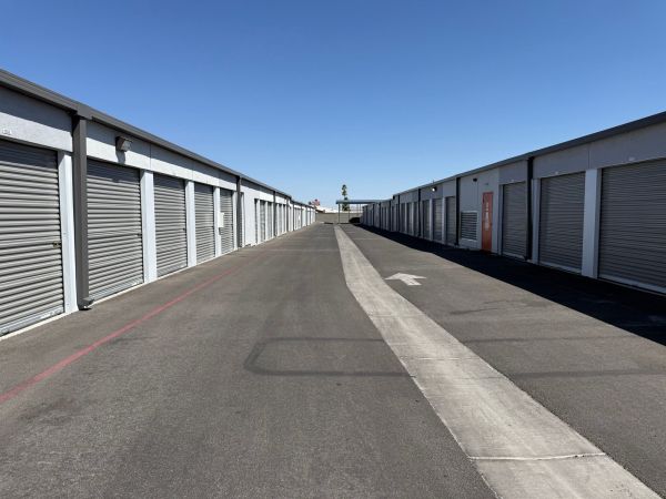 Extra Space Storage - 6918 - Las Vegas - E Fremont St - 2870 East Fremont Street