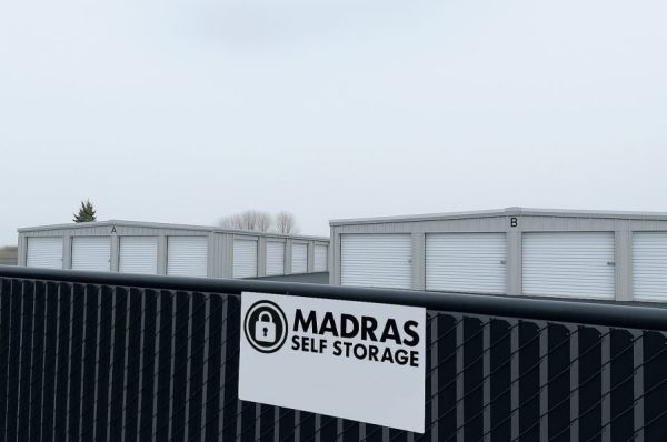 Madras Self Storage - 1451 Southwest Olive Street