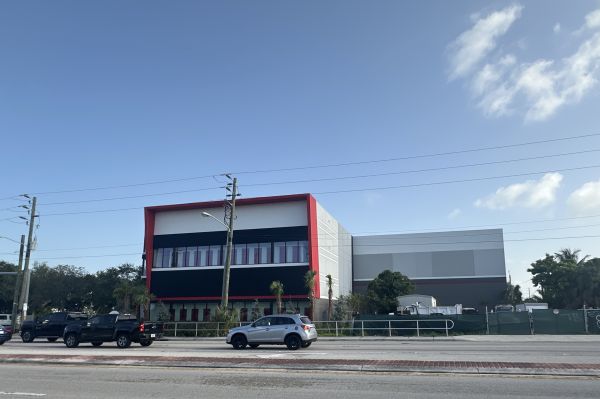 Sentry Self Storage - Lake Worth Beach - 2202 Lake Worth Road