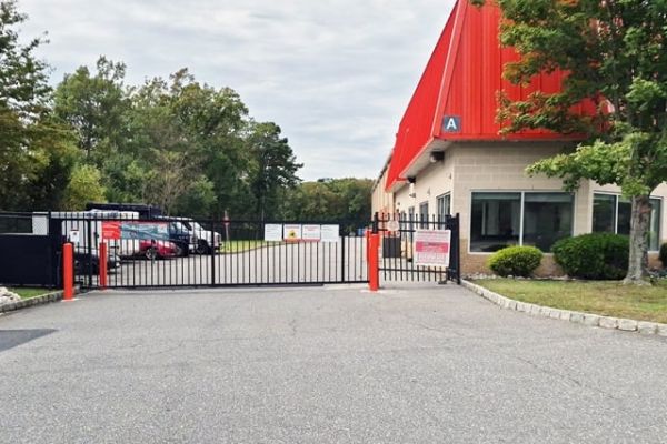 Public Storage - Egg Harbor Township - 6649 Black Horse Pike - 6649 Black Horse Pike