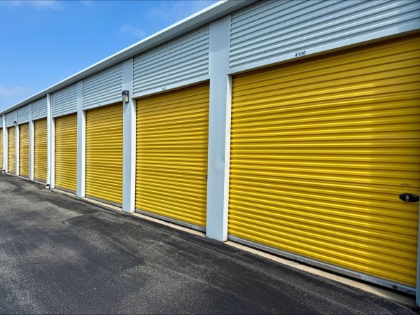 Extra Space Storage - 6946 - Milwaukee - W Burnham St - 4000 West Burnham Street