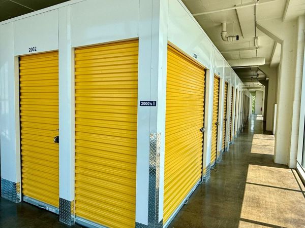Extra Space Storage - 6946 - Milwaukee - W Burnham St - 4000 West Burnham Street