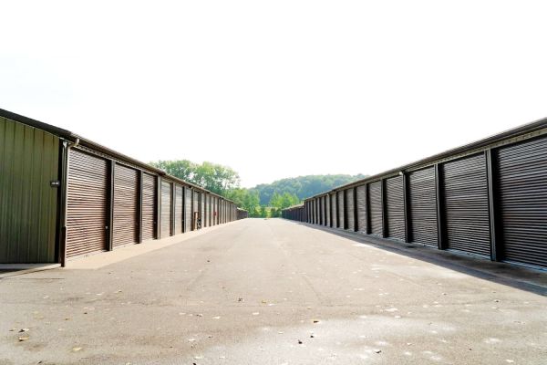 Big Brown Storage - 6800 English Avenue Northeast