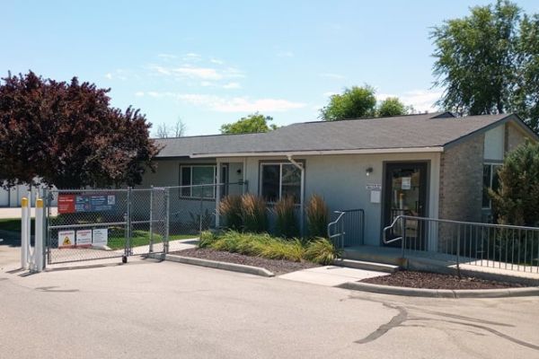 Public Storage - Nampa - 827 W Karcher Blvd - 827 W Karcher Blvd