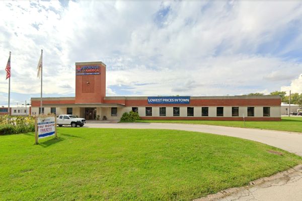 Storage of America - Rock Island - 2832 5th Street