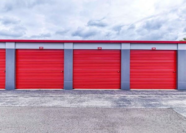 Devon Self Storage - 9280 - Westland - 39205 Ford Road