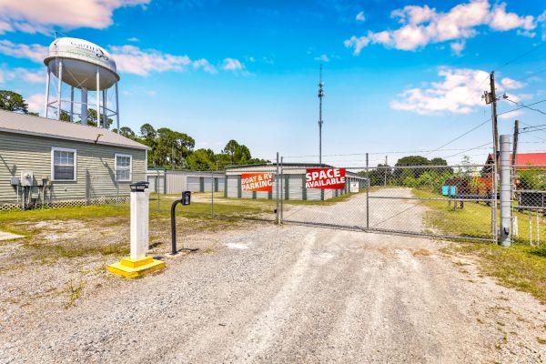 Martin Bluff Storage - 6220 Martin Bluff Road
