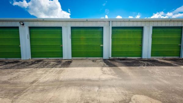 Right Move Storage- Angleton - 2370 East Mulberry Street