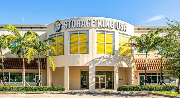 Storage King USA - 182 - Riveira Blvd - 7451 Riviera Boulevard