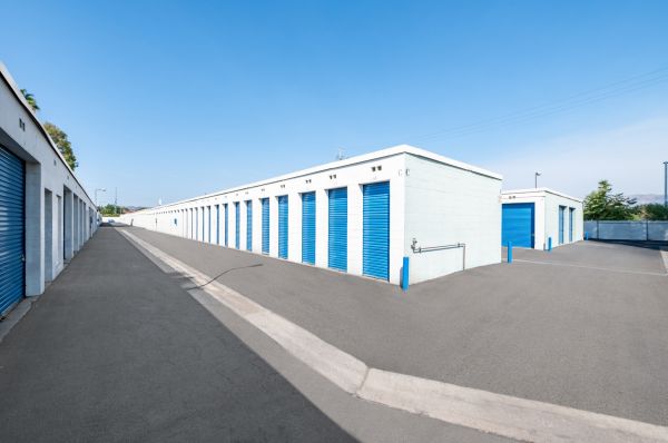 Storage Etc. - Canoga Park - 8111 Deering Avenue