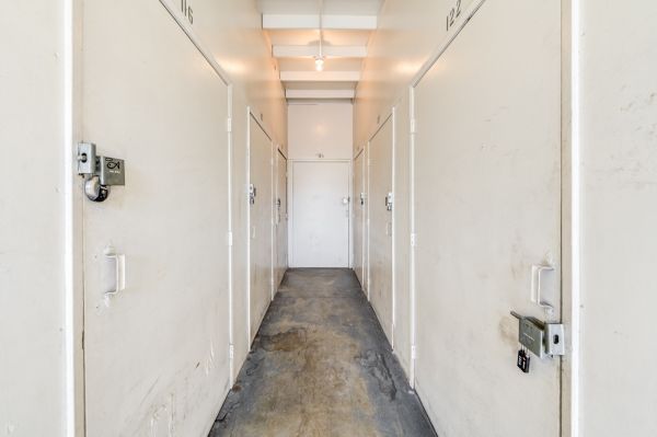 Storage Etc. - Canoga Park - 8111 Deering Avenue