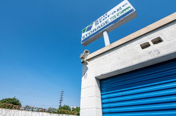 Storage Etc. - Canoga Park - 8111 Deering Avenue