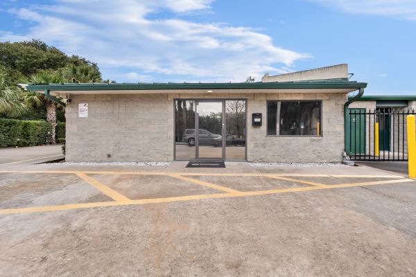 9170 - StorQuest - Gainesville / SW 40th Blvd - 2707 Southwest 40th Boulevard