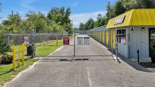 Storage King USA - 119 - Milton, FL - Parkmore Plaza - 4646 Parkmore Plaza Drive