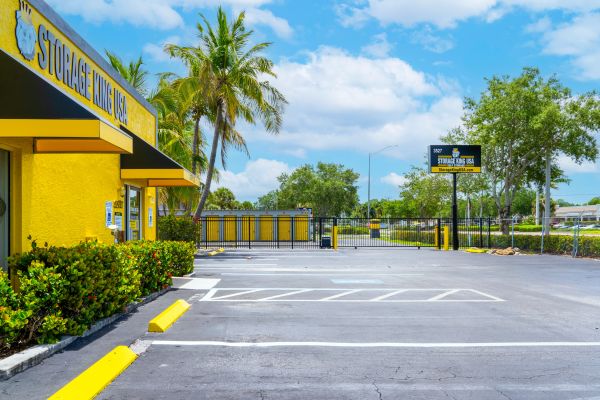 Storage King USA - 166 - Naples, FL. - 3527 Radio Road - 3527 Radio Road