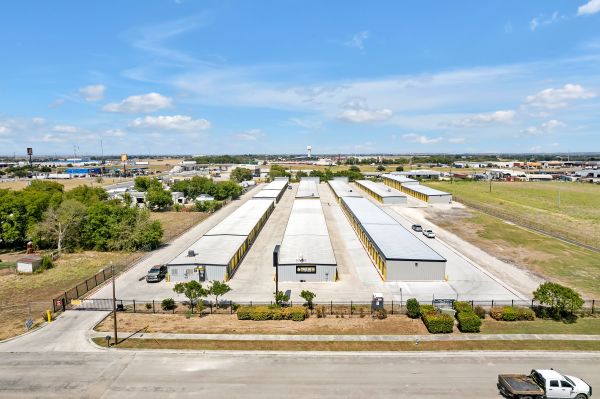 Storage King USA - 105 - Lettau Ave - 122 Lettau Avenue