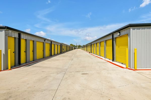 Storage King USA - 105 - Lettau Ave - 122 Lettau Avenue