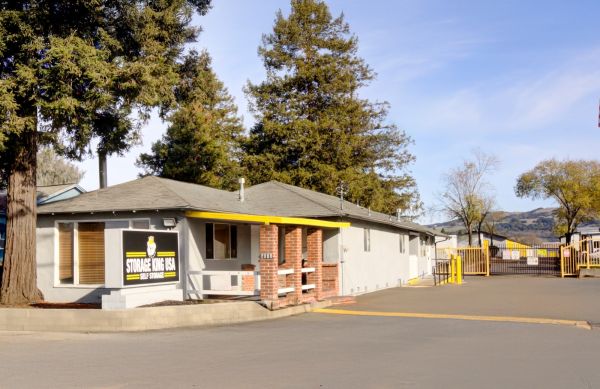 Storage King USA - 154 - Santa Rosa, CA - Dutton Meadow - 2868 Dutton Meadow