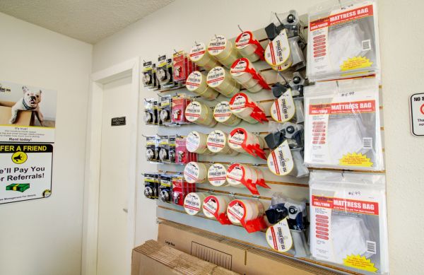 Storage King USA - 154 - Santa Rosa, CA - Dutton Meadow - 2868 Dutton Meadow