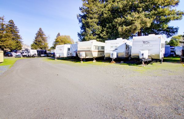 Storage King USA - 154 - Santa Rosa, CA - Dutton Meadow - 2868 Dutton Meadow