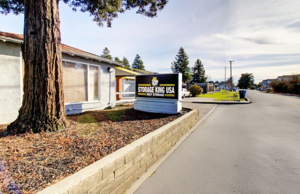 Storage King USA - 154 - Santa Rosa, CA - Dutton Meadow - 2868 Dutton Meadow