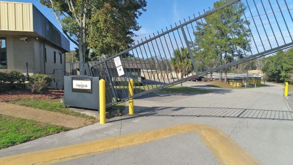 Storage King USA - 009 - Tallahassee, FL - Capital Circle SW - 942 Capital Circle Southwest