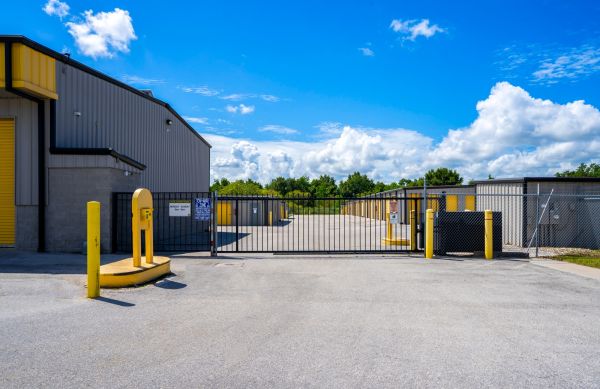 Storage King USA - 020 - Winter Haven, FL - Dundee Rd - 2100 Dundee Road