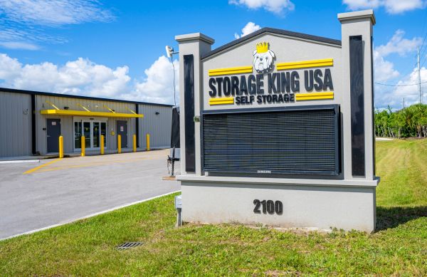 Storage King USA - 020 - Winter Haven, FL - Dundee Rd - 2100 Dundee Road