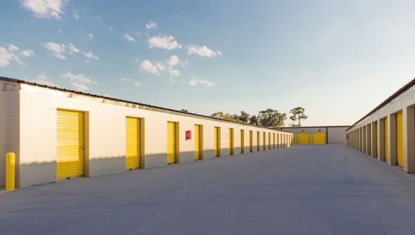 Storage King USA - 034 - Polk City, FL - Commonwealth Ave - 330 Commonwealth Avenue North