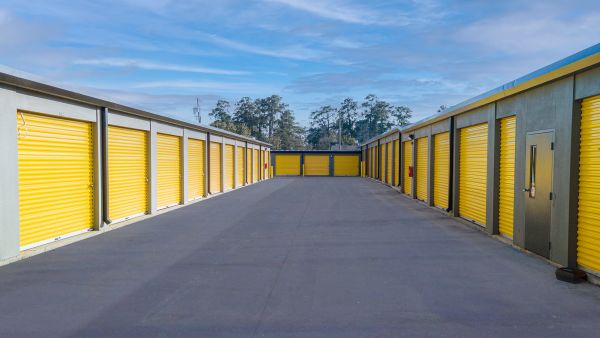 Storage King USA - 034 - Polk City, FL - Commonwealth Ave - 330 Commonwealth Avenue North