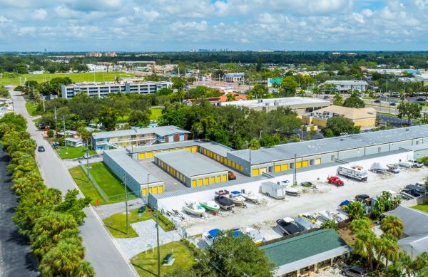 Storage King USA - 053 - Sarasota, FL - S. Tamiami Trl - 6720 South Tamiami Trail