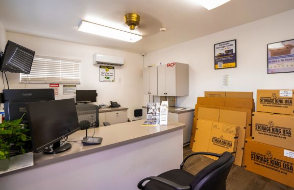 Storage King USA - 053 - Sarasota, FL - S. Tamiami Trl - 6720 South Tamiami Trail
