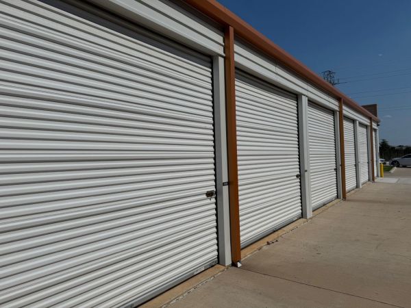 Extra Space Storage - 5032 - Hurst - E Hurst Blvd - 10520 East Hurst Boulevard