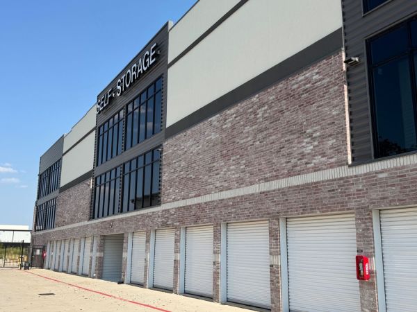 Extra Space Storage - 5032 - Hurst - E Hurst Blvd - 10520 East Hurst Boulevard