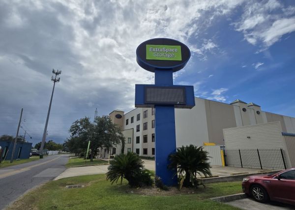Extra Space Storage - 5017 - La Place - Percy Hebert Rd - 131 Percy Hebert Road