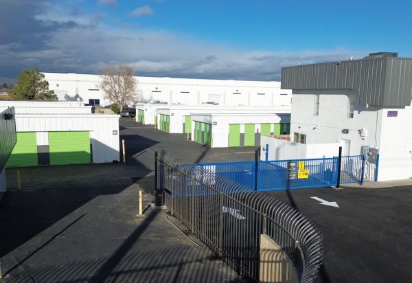 Extra Space Storage - 5011 - Lancaster - Challenger Way - 42133 Challenger Way