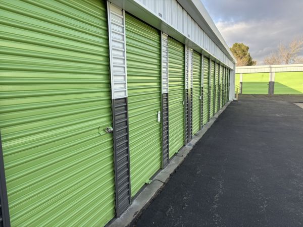 Extra Space Storage - 5011 - Lancaster - Challenger Way - 42133 Challenger Way