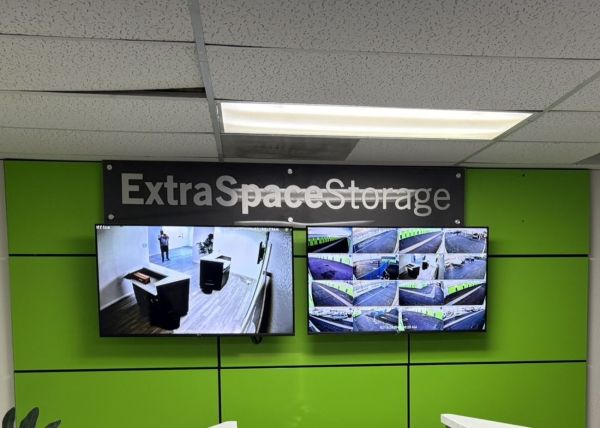 Extra Space Storage - 5011 - Lancaster - Challenger Way - 42133 Challenger Way