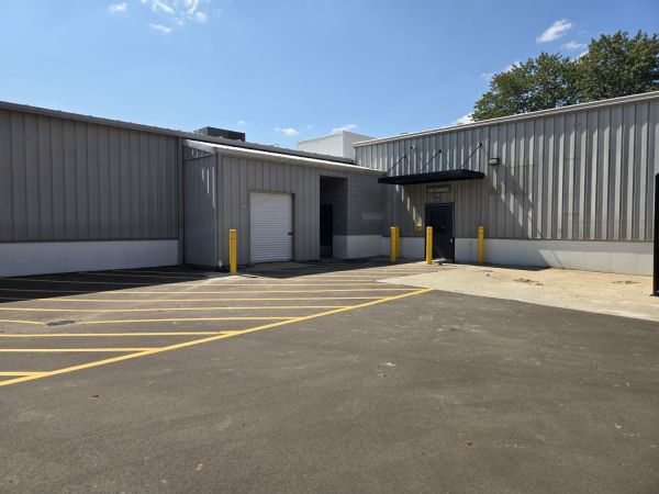 Extra Space Storage - 6727 - Grand Rapids - Broadway Ave NW - 1615 Broadway Avenue Northwest