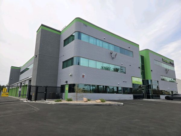 Extra Space Storage - 6712 - Las Vegas - E Charleston Blvd - 700 East Charleston Boulevard