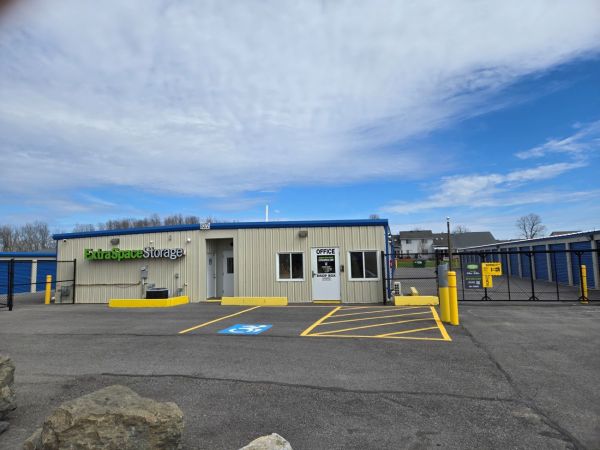 Extra Space Storage - 6961 - Liverpool - Oswego Rd - 8372 Oswego Road