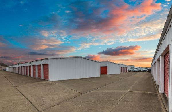 Storage King USA - 071 - Rosenberg - Avenue H - 3619 Avenue H