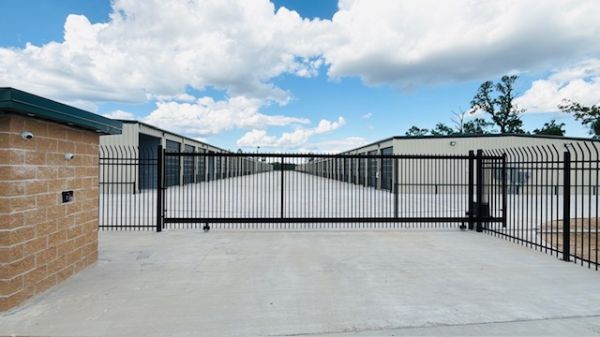 Bulldog Self Storage - 19701 Farm to Market Road 1314