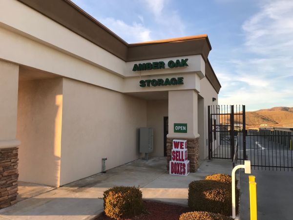 Purely Storage - Amber Oak - 801 West Tehachapi Boulevard