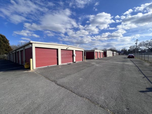 OneGuard Self Storage - Mallard Point, Decatur AL - 1004 19th Avenue Southeast